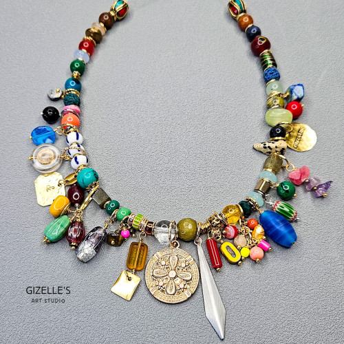 Bogaty projekt indywidualny – naszyjnik artystyczny na zamówienie