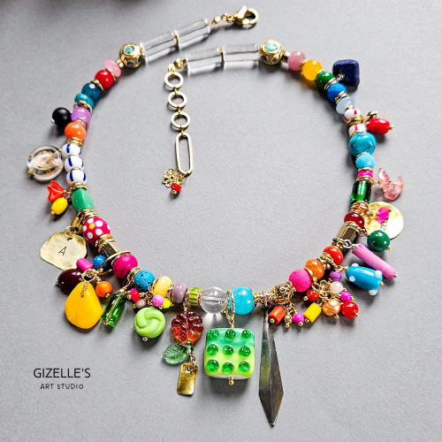 Bogaty projekt indywidualny – naszyjnik artystyczny na zamówienie