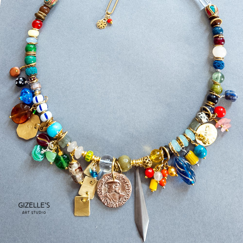 Bogaty projekt indywidualny – naszyjnik artystyczny na zamówienie