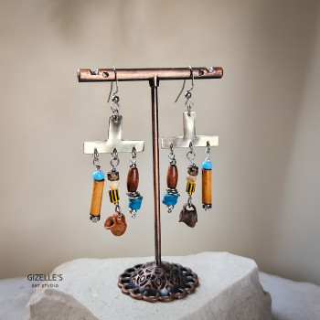 Kolczyki CULT – surowa forma i ziemiste kolory | Gizelle’s Art Studio