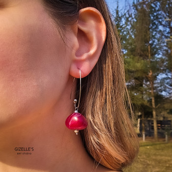 Kolczyki WISIENKI – lekka biżuteria z odzysku, hematyt i mosiądz | Gizelle’s