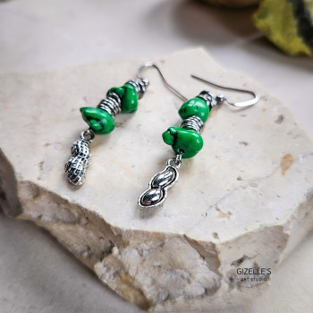 Kolczyki MANAMANA - zielony howlit i metalowe detale