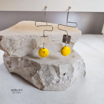 Kolczyki VITA C – żółty howlit i stal szlachetna
