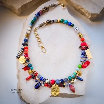 Bogaty Indigo Red – artystyczny naszyjnik z zawieszkami