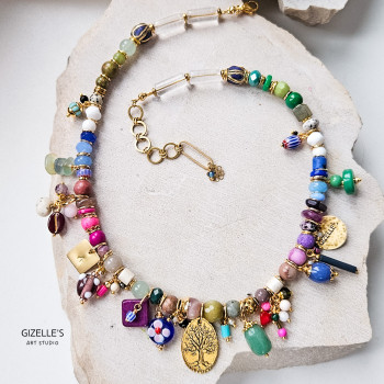 Naszyjnik Bogaty Magnolia – artystyczna biżuteria z kamieni