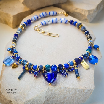 Naszyjnik Mono Blue – niebieska biżuteria artystyczna