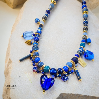 Naszyjnik Mono Blue – niebieska biżuteria artystyczna