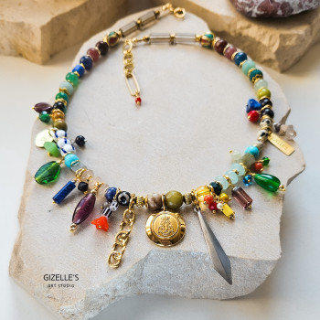 Bogaty projekt indywidualny – naszyjnik artystyczny na zamówienie