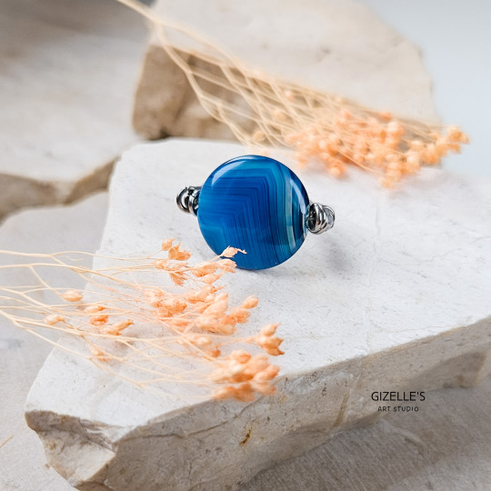 Elastyczny pierścionek Blue Eye – agat pasiasty i szkło czeskie