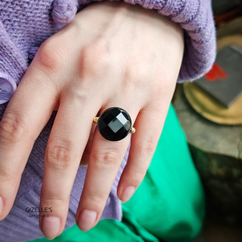 Elastyczny pierścionek Dark Spark – onyks i złote szkło