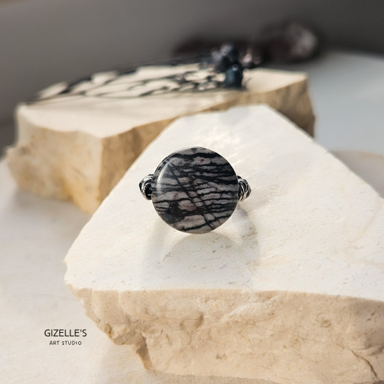 Elastyczny pierścionek Picasso – jaspis i szkło czeskie