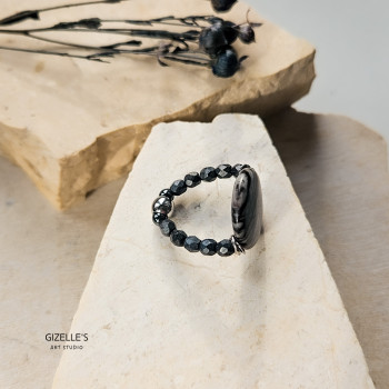 Elastyczny pierścionek Picasso – jaspis i szkło czeskie