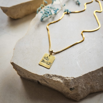 Naszyjnik RÓB SWOJE – biżuteria z napisem