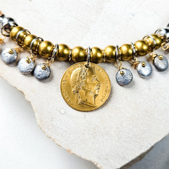 Naszyjnik HABSBURG – kamienie i moneta vintage | Gizelle’s