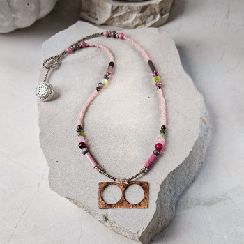 DEBBIE – długi różowy naszyjnik boho | Gizelle's